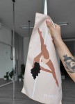 Ręczniczek do wycierania rurki lub ciała z mikrofibry. Ozdobiony naszymi pięknymi pole dance grafikami.