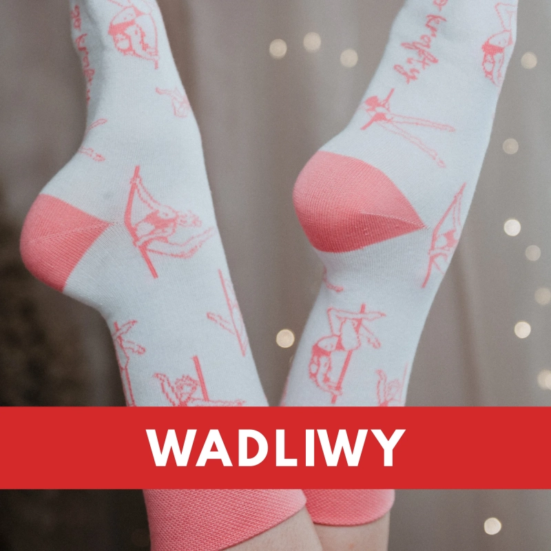 Różowe skarpetki pole dance z outletu — para z oznaczeniem produktu wadliwego