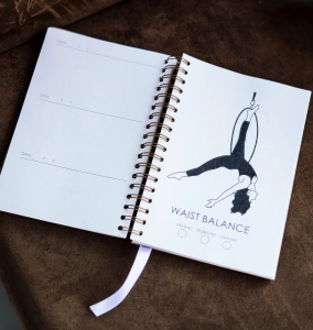 Planer Aerial Hoop — strona z figurą Waist Balance i miejscem na notatki