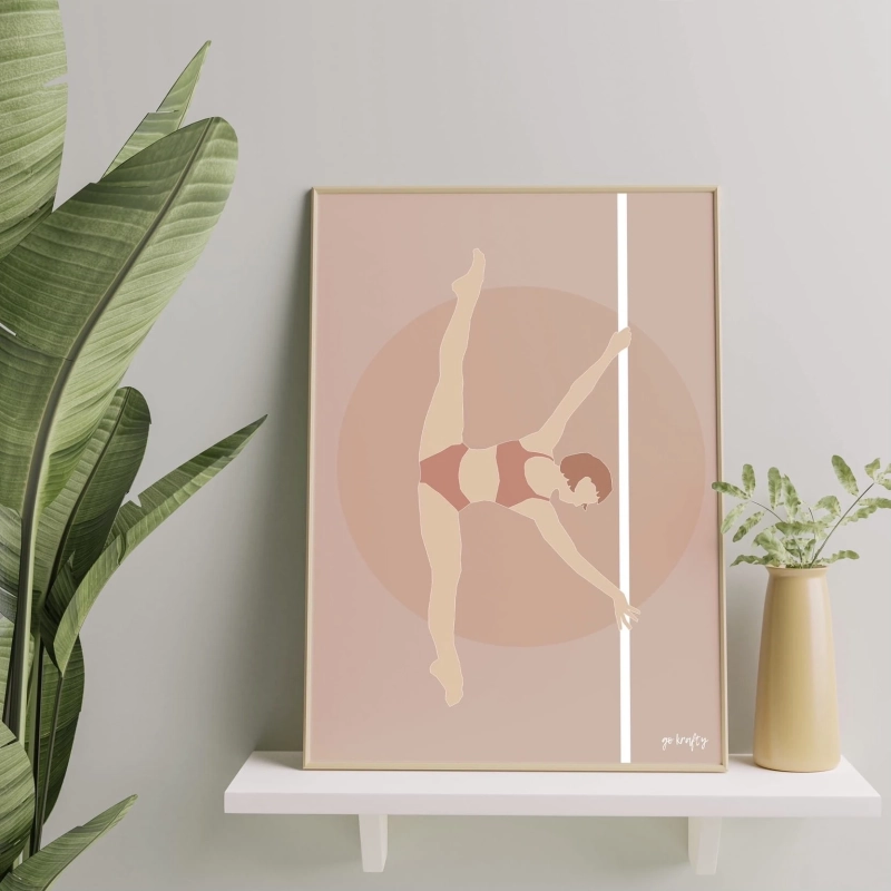 Plakat pole dance Iron X w odcieniach nude — oprawiony, stojący na półce