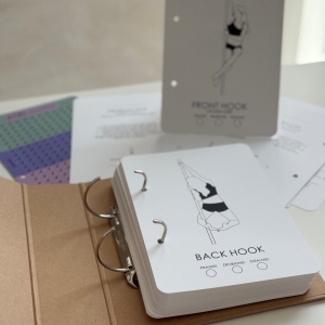 Pole Shapes Book Beginner — segregator z kartami figur pole dance dla początkujących
